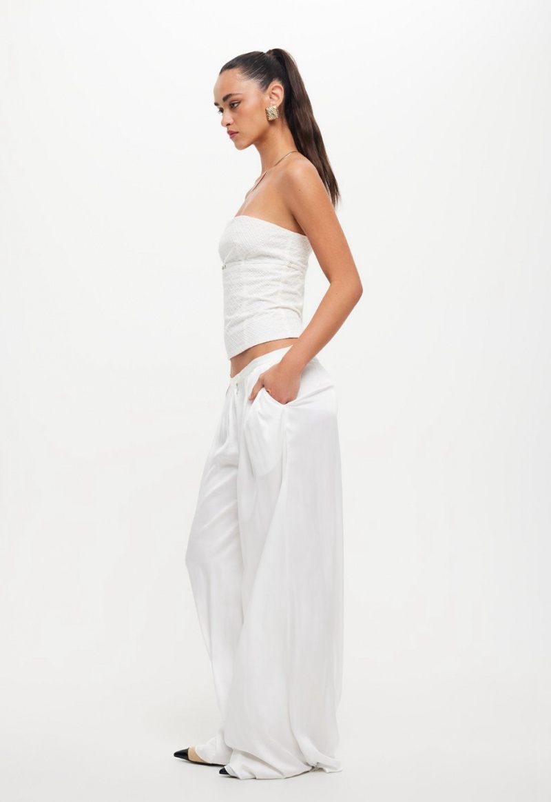 White Lioness Allure Strapless Top | India-UKJBH6108